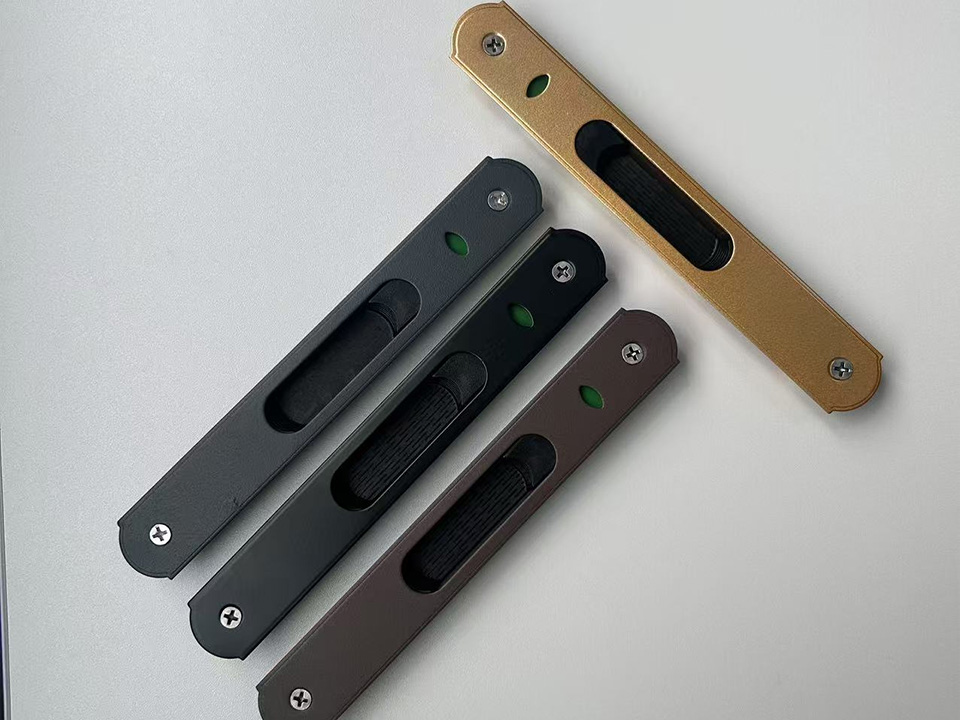 Choosing Between Stainless and Coated Steel in Coastal Hardware 1 Coastal Hardware