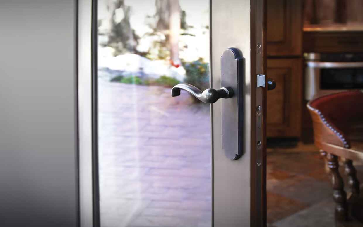 كيف تعمل الأقفال متعددة النقاط على تحسين إحكام إغلاق الهواء والأمان 2 How Multi Point Locks Improve Air Tightness and Security 3