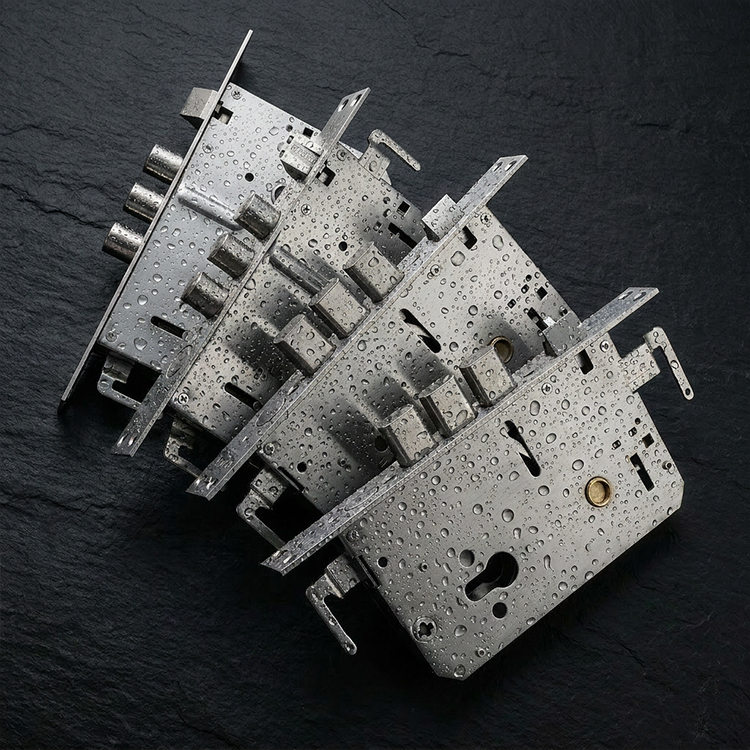 マルチポイント・ロック・システムにおいて、ロックポイントは多ければ多いほど良いのか?2 Multi-Point Lock