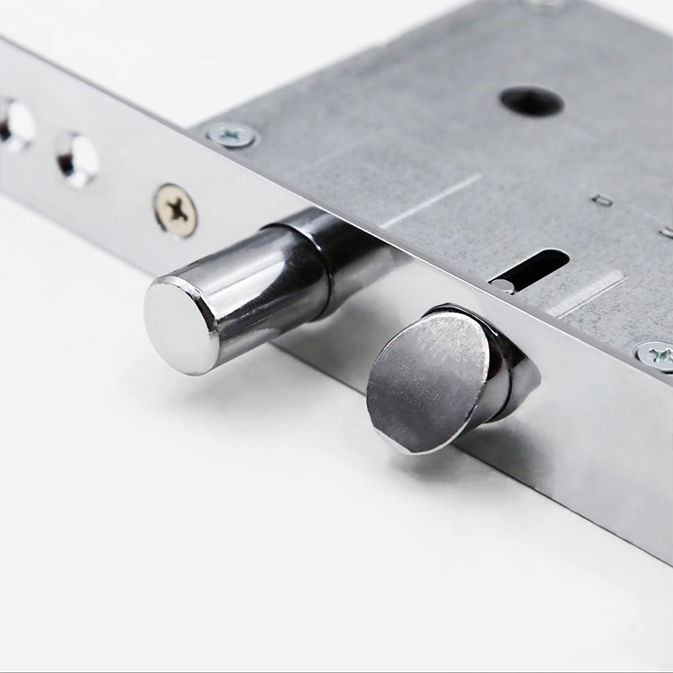 寒冷地におけるマルチポイント・ロックの素材と潤滑設計 3 Multi-Point Locks