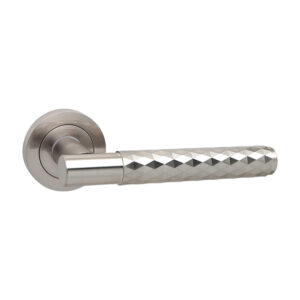 Lever Handle vs Pull Handle Which Is Right for Each Door Application